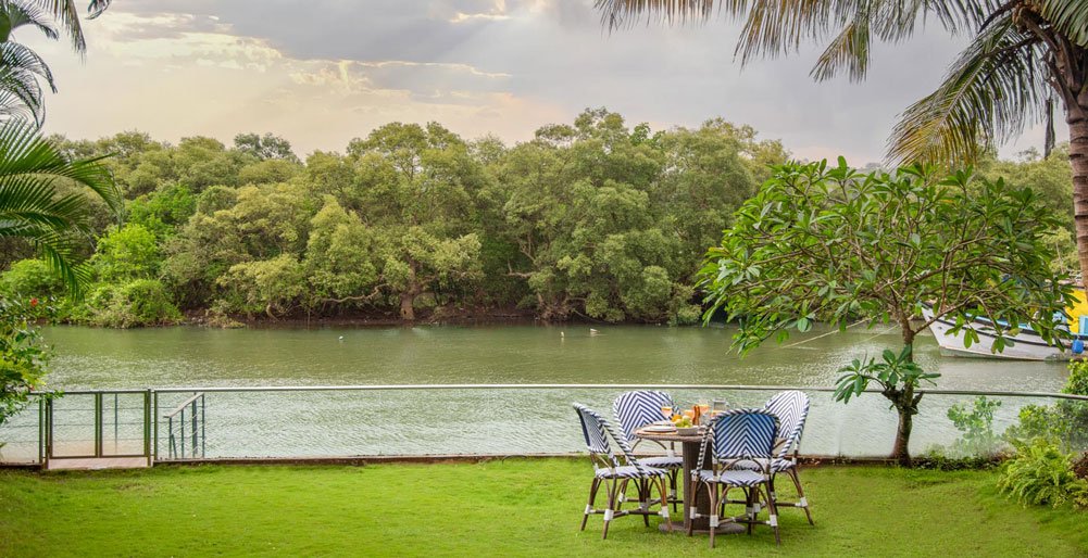 Villa Supan - Riverside garden